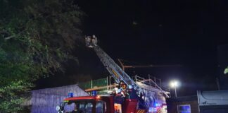 Reithalle brennt in Bramsche, Großeinsatz der Feuerwehren