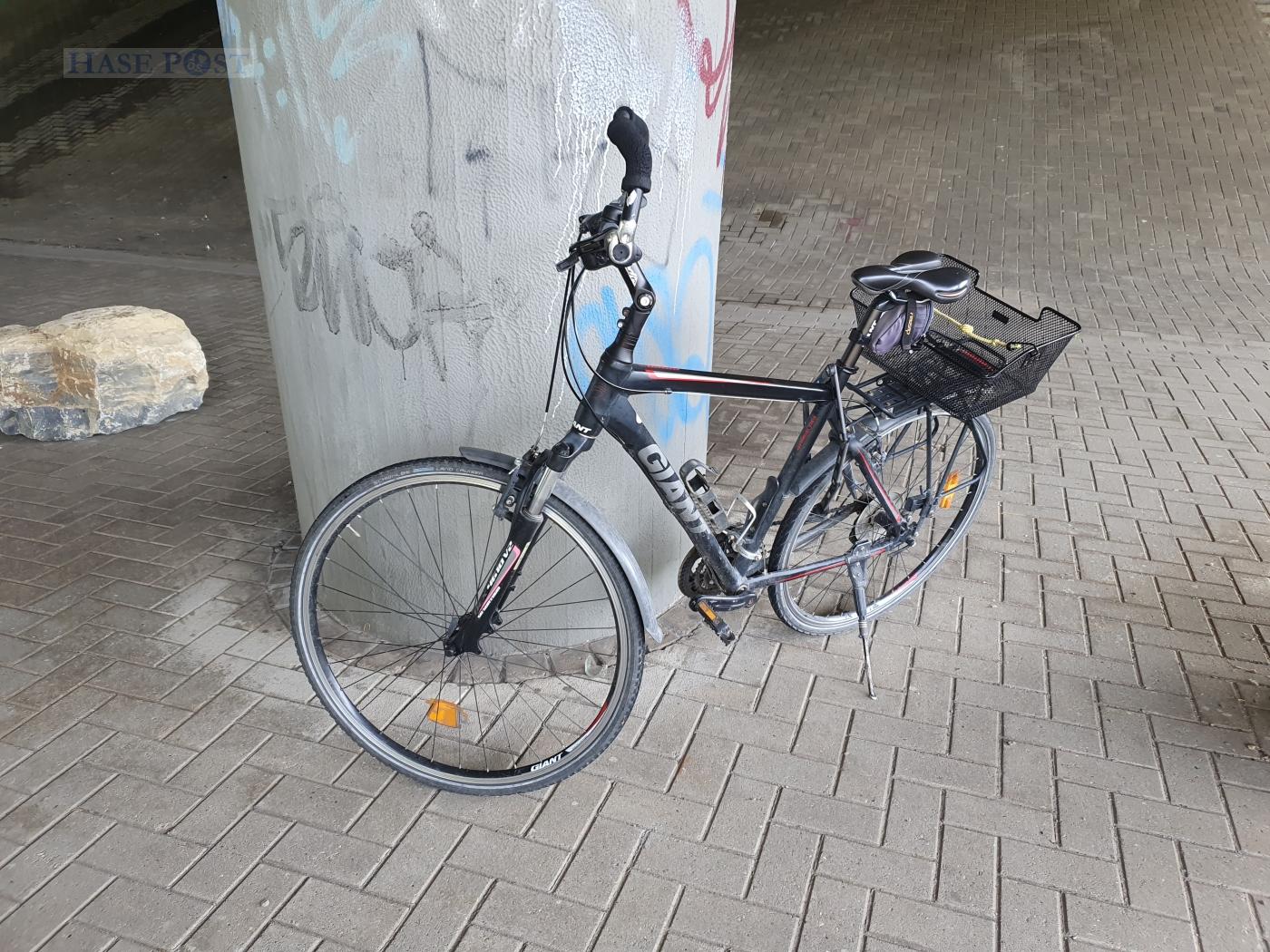 Radfahrerin von Bulli in Osnabrück-Fledder erfasst und verletzt