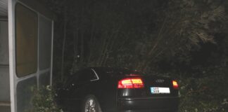 Papas Auto stark beschädigt, Minderjährige kommen in Hilter von der Straße ab