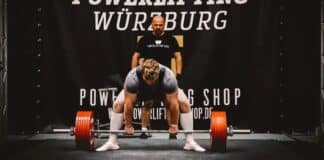 Jonah Wiendieck in der Disziplin "Kreuzheben" bei den Deutschen Powerlifting Meisterschaften. /Foto: Jonah Wiendieck