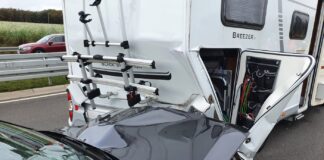Nach PKW-Panne: Auto kracht in Wohnwagen auf der B51/B65 bei Belm