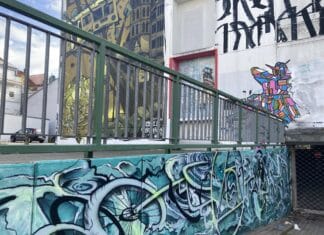 Bunt statt grau an der Seminarstraße / Foto: Schulte