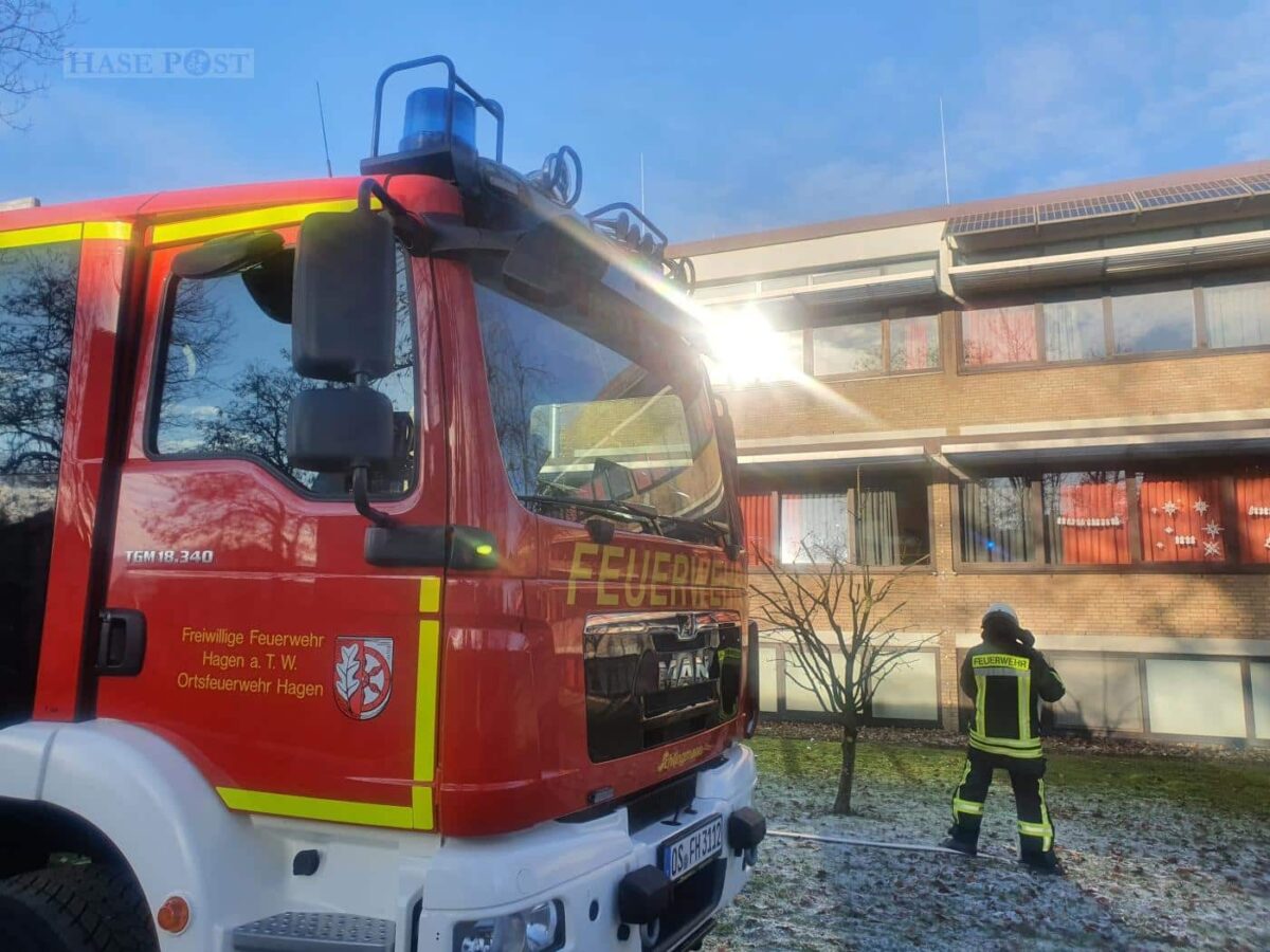 Schulmensa verraucht, Großalarm für Feuerwehr und Rettungskräfte in Hagen