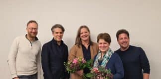 (von links) Martin Fenner, Andreas Hotz, Ruth Brand, Ulrike Burghardt und Jörg Ulrich Krah freuen sich über die Spende. / Foto: Stadt Osnabrück