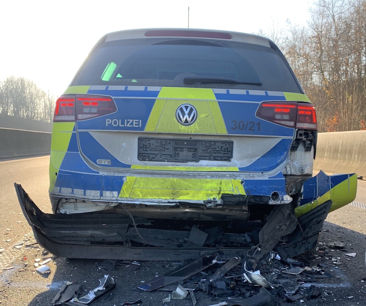 Beschädigter Streifenwagen / Foto: Polizei Osnabrück