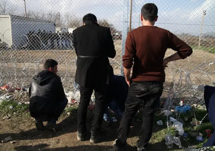 Zahl der Asylanträge in der EU dieses Jahr um die Hälfte gestiegen Zahl der Asylanträge in der EU dieses Jahr um die Hälfte gestiegen