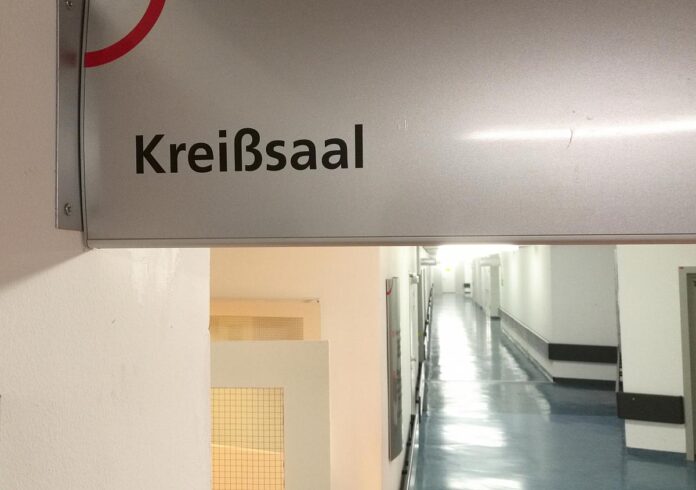 CSU will Wohnort der Eltern als Geburtsort zulassen