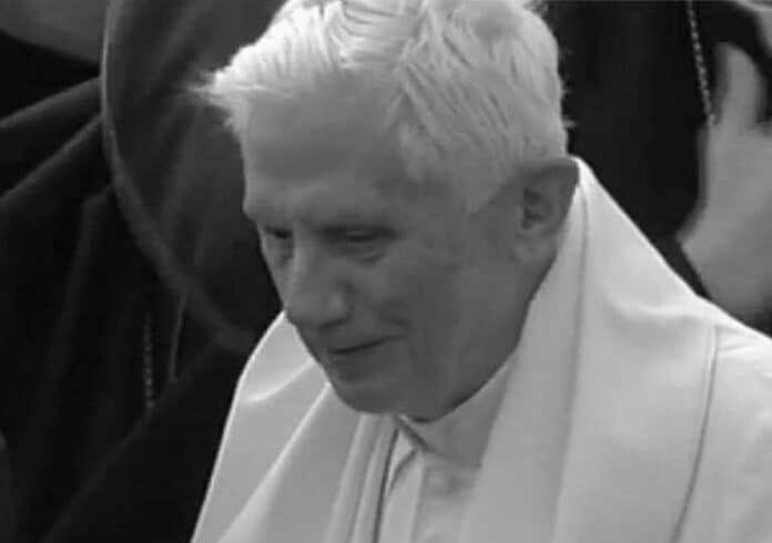 Früherer Papst Benedikt mit 95 Jahren gestorben