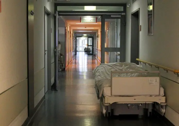 Hospitalisierungs-Inzidenz bei 11,04