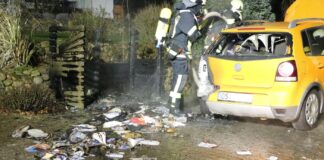 Mülltonne und PKW brennen in Belm