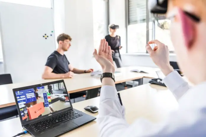 Virtuelle Lehre wird auch an Universitäten immer wichtiger. Die Uni Osnabrück konnte nun Fördergelder für drei innovative Lehrformate einwerben. / Foto: Simone Reukauf