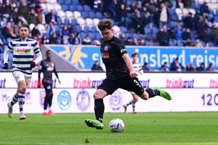 Tor zum 0:1 durch Florian Kleinhansl. / IMAGO / kolbert-press