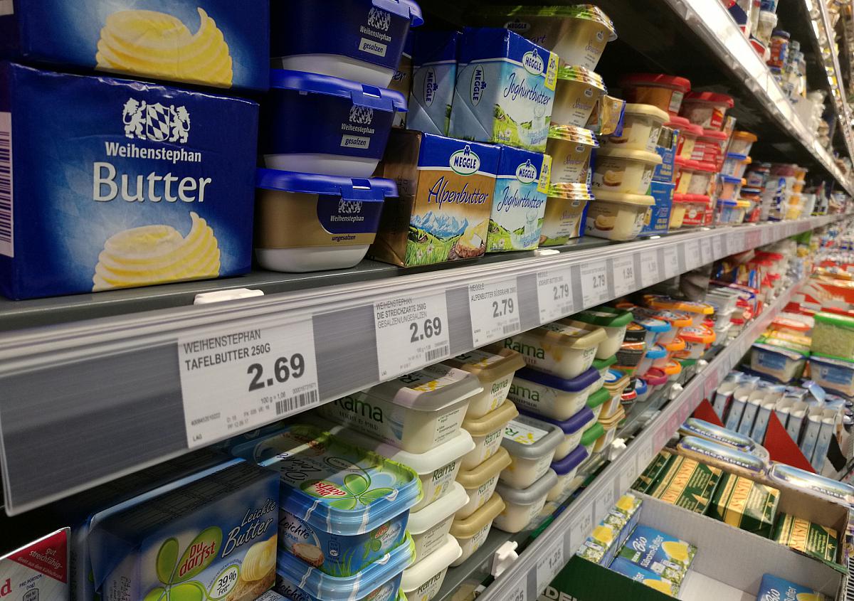 Butter in einem Supermarkt, über dts <!-- Ezoic - wp_under_page_title - under_page_title --><div id=