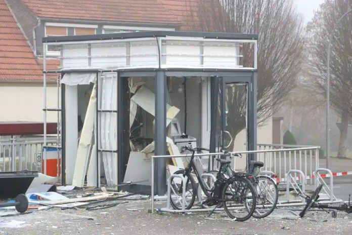 Gesprengter Volksbank-Geldautomat an der Gesmolder Straße / Foto: Westermann