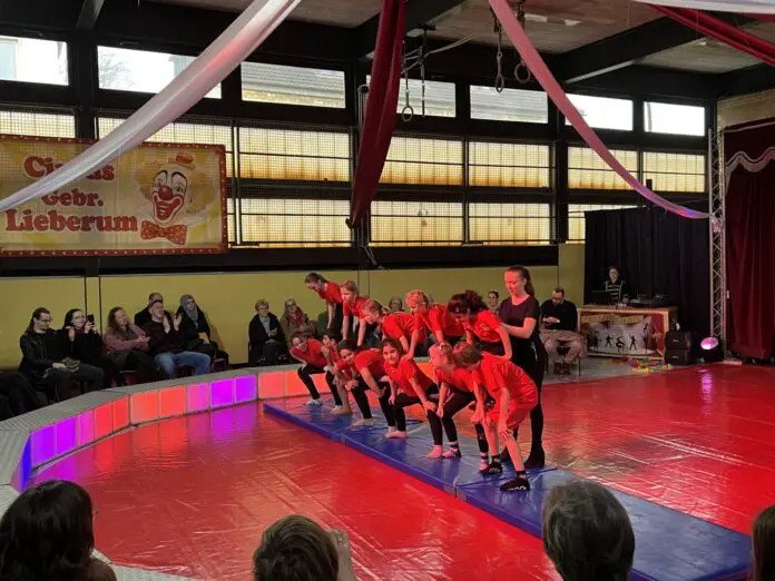 Zirkus Lieberum an der Drei-Religionen-Schule / Foto: Alina Hirsch / Hasepost.de