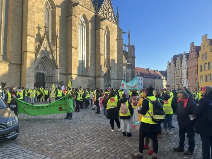 Ver.di Demo auf dem Rathausplatz Osnabrück / Foto: Alina Hirsch