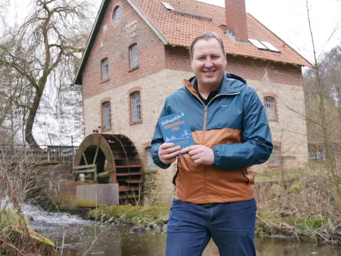 Christoph Beyer an seinem Lieblingsort: im Nettetal. / Foto: Schulte