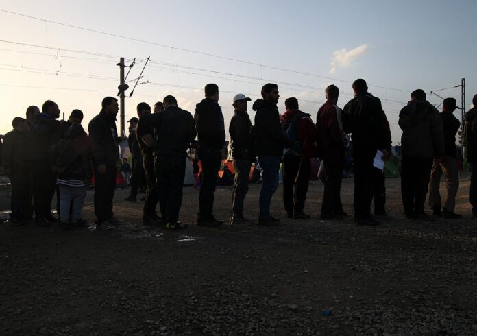 Grüne "Realos" fordern neue Flüchtlingspolitik