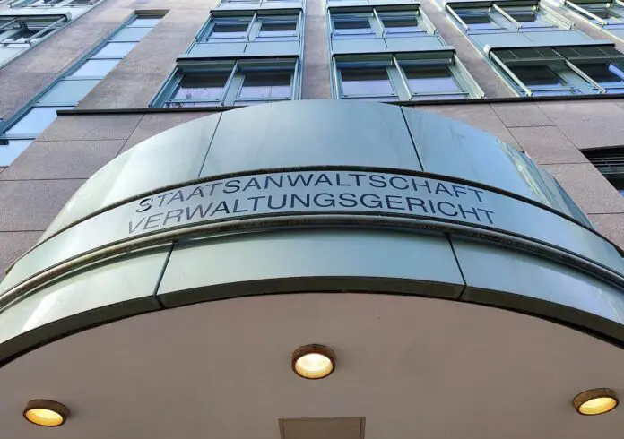 Nur wenige Richter und Staatsanwälte mit Bundesregierung zufrieden