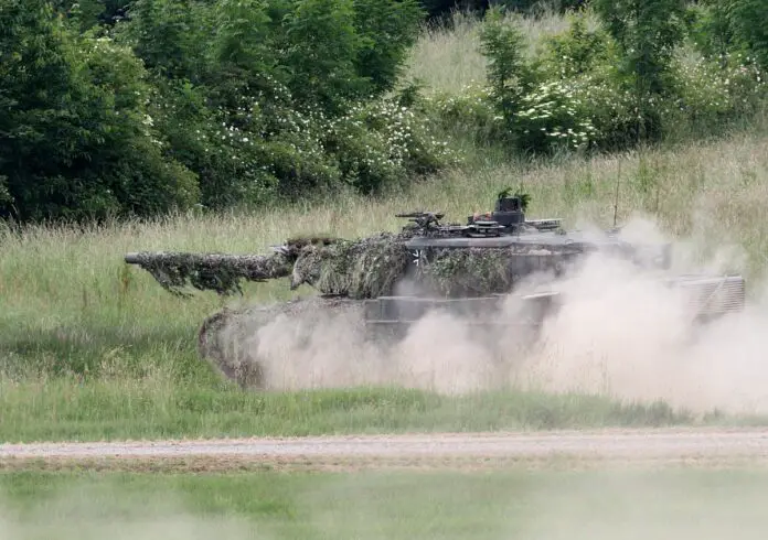 Habeck nennt Leopard-Lieferung "ein bisschen zu spät"
