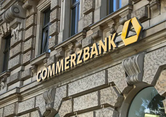 Commerzbank wirft EZB heimliches Anheizen der Inflation vor