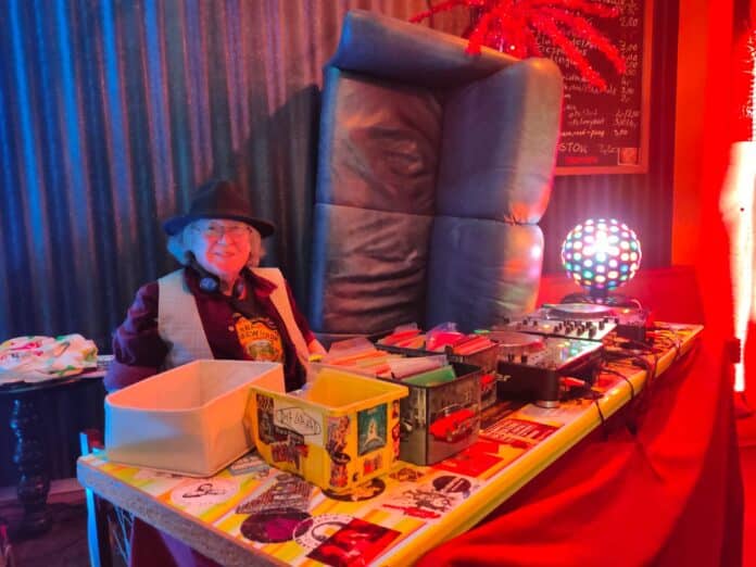 DJ Heinz legt regelmäßig im Dirty+Dancing auf. / Foto: Rykov