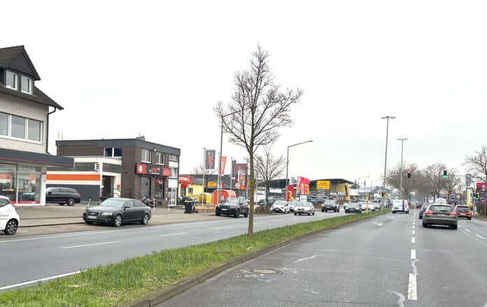 Linksabbieger an der Pagenstecherstraße Richtung Springmannskamp / Foto: Pohlmann