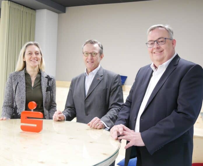 Der Vorstand der Sparkasse Osnabrück: Nancy Plaßmann, Johannes Hartig (Vorsitzender) und André Schüller (vlnr)