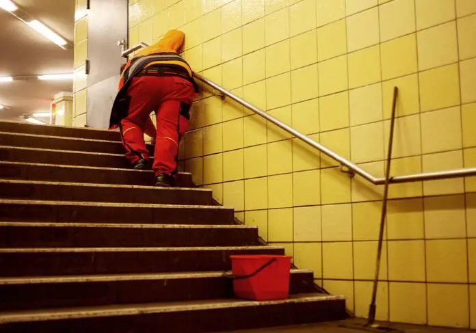 Über 800.000 Erwerbstätige sind Aufstocker