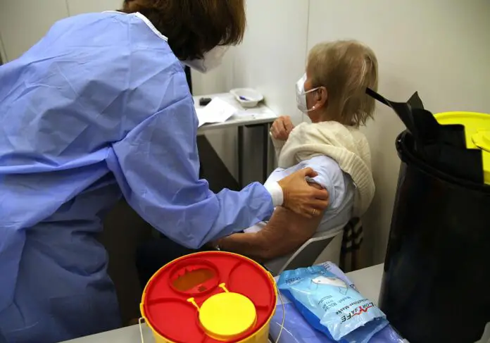 Bayern startet Internetseite und Hotline wegen “Impffolgen”