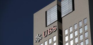 Bericht: UBS macht Übernahmeangebot für Credit Suisse