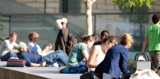 Studierendenwerk will Studententarif für Deutschlandticket