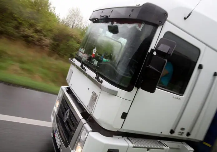 Vor Streik: Sonntag kein Lkw-Fahrverbot – Nachtflüge erlaubt