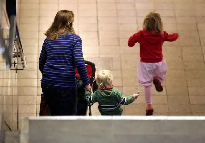 Paus pocht auf zwölf Milliarden Euro für Kindergrundsicherung