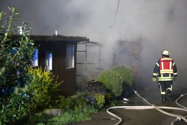 Holzhaus brennt auf Campingplatz in Melle ab