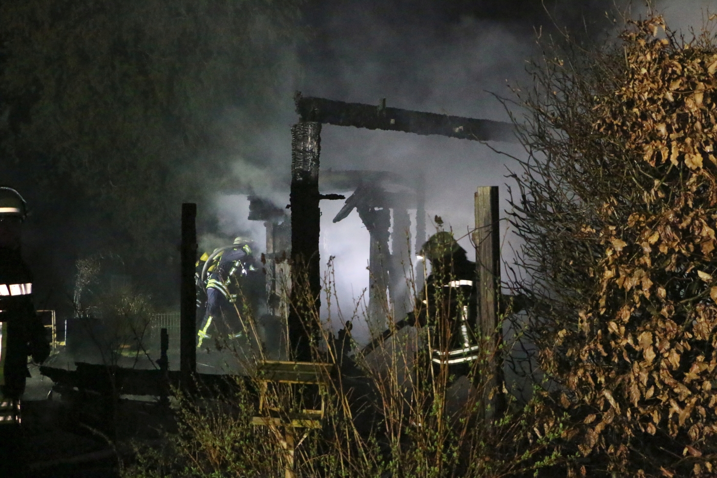 Holzhaus brennt auf Campingplatz in Melle ab