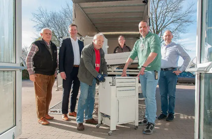 Helfen Menschen in der Ukraine: Theodor Große-Starmann (Ehrenamtlicher Geschäftsführer Nothilfe Königsberg e.V), Christian Nacke (Verwaltungsdirektor MHA) Wolfgang Thomalla (Freundeskreis der Ukraine), Reinhold Diekamp (Freundeskreis der Ukraine), Nico von der Wellen (stellv. Technischer Leiter MHA) und MHA- Pflegedirektor Hubert Riese (von links). / Foto: Karin Spree