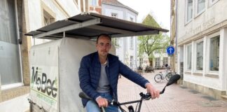 Seit acht Jahren ist Moritz Hillebrandt auch beruflich mit dem Lastenrad unterwegs. / Foto: Schulte