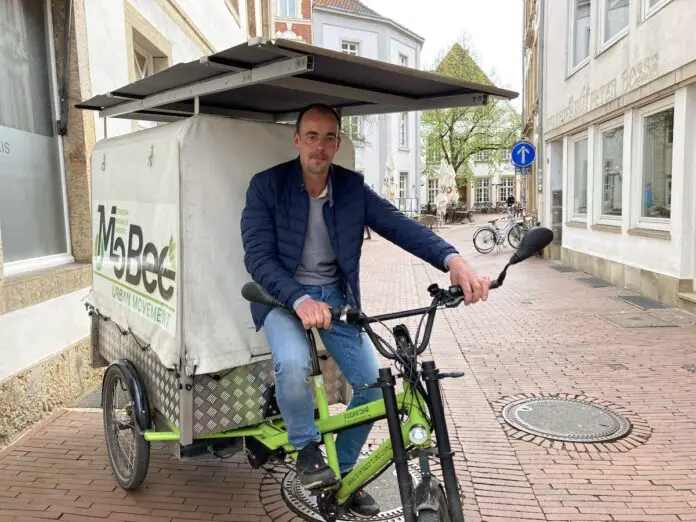 Seit acht Jahren ist Moritz Hillebrandt auch beruflich mit dem Lastenrad unterwegs. / Foto: Schulte Seit acht Jahren ist Moritz Hillebrandt auch beruflich mit dem Lastenrad unterwegs. / Foto: Schulte