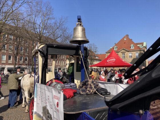Die Friedensglocke läutete auch in Osnabrück mehrfach. / Foto: Schulte
