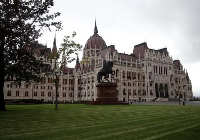 Ungarn darf EU-Gelder trotz Korruptionsvorwurf behalten