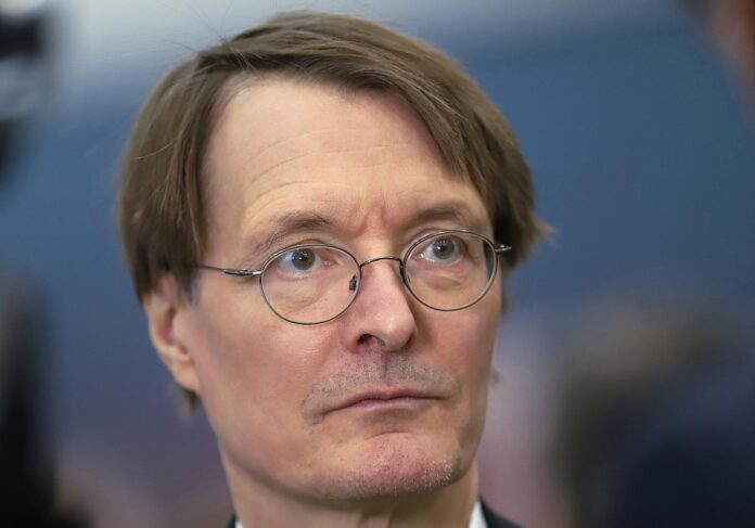 Lauterbach plant Aufklärungskampagne für digitale Patientenakte