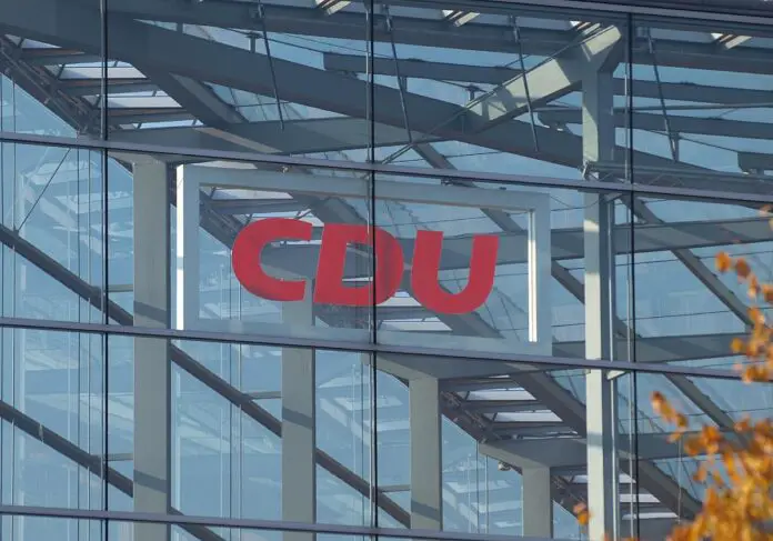 Union will für Neugeborene 10.000 Euro Starthilfe