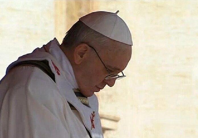 Papst Franziskus spendet Segen “Urbi et Orbi”