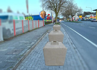 Mösers Meinung: Über das Verschwinden von Autoparkplätzen und die Erfindung von Fahrradparkhäusern Visualisierung "Pagenstecherstraße mit Betonblöcken"