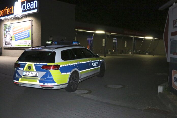 Polizeieinsatz nach Einbruch in Waschanlage - Zeugen gesucht