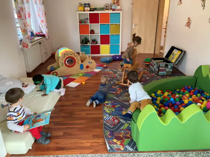 Zum Angebot der Niels-Stensen-Kliniken zur Vereinbarkeit von Beruf, Familie und Privatleben gehören unter anderem auch Plätze zur Kinderbetreuung wie hier im Harderbärchen auf dem Harderberg. / Foto: NSK Zum Angebot der Niels-Stensen-Kliniken zur Vereinbarkeit von Beruf, Familie und Privatleben gehören unter anderem auch Plätze zur Kinderbetreuung wie hier im Harderbärchen auf dem Harderberg. / Foto: NSK