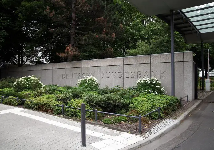 Bundesbankpräsident für weitere Zinserhöhungen Bundesbankpräsident für weitere Zinserhöhungen