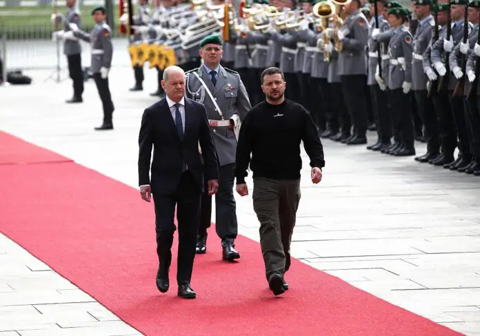 Merz sieht Selenskyj-Besuch auch als Auftrag für Scholz