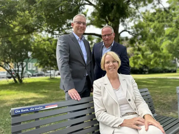 vereinigtevolksbank Der Volksbank-Vorstand: Holger Benitz , Heiko Engelhard und Beate Jakobs
